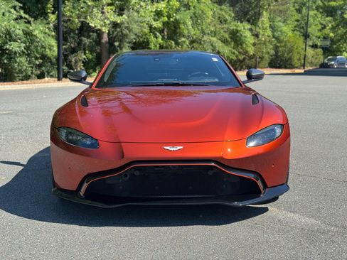 Used 2020 Aston Martin V8 Vantage Coupe RWD image 2