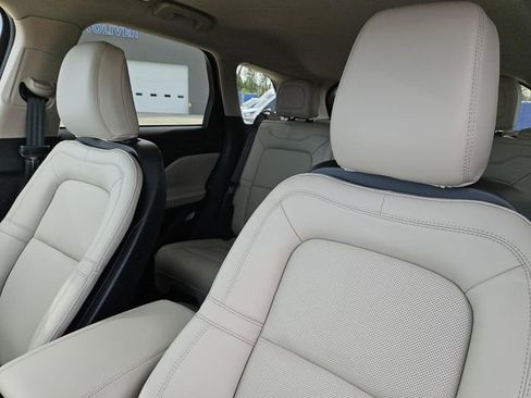 New 2026 Lincoln Corsair Premiere image 19