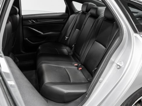 Used 2020 Honda Accord Sport image 30