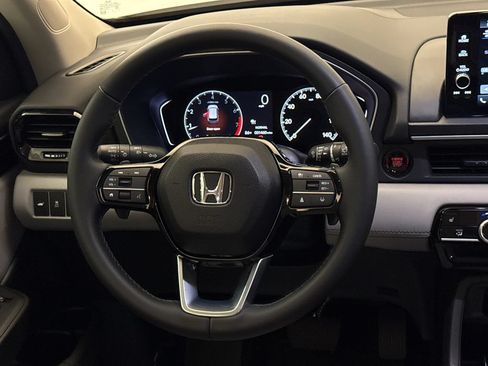Certified 2025 Honda Pilot EX-L image 13
