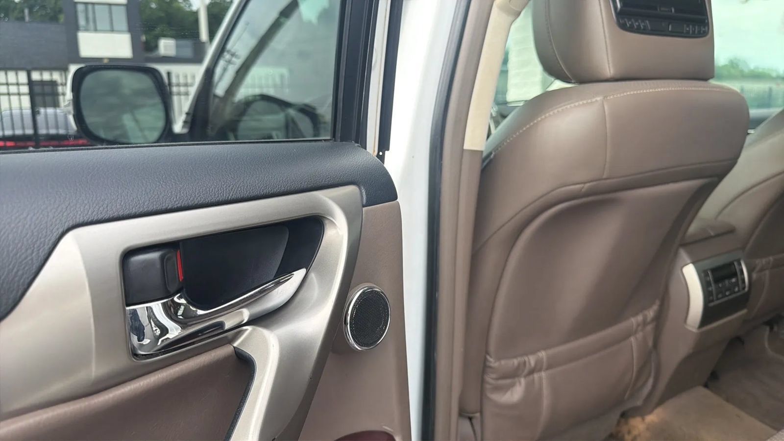 Used 2015 Lexus GX 460 Luxury AWD/4WD image 36