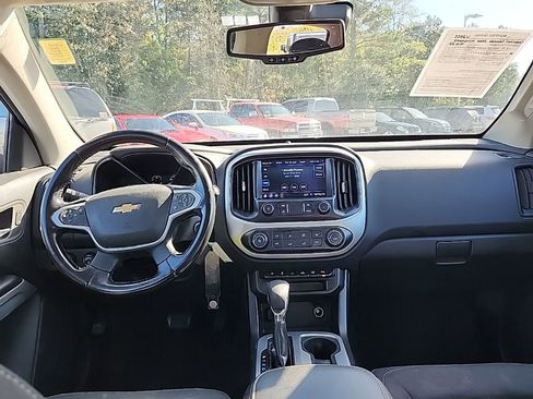 Used 2022 Chevrolet Colorado LT w/ Safety Package image 3