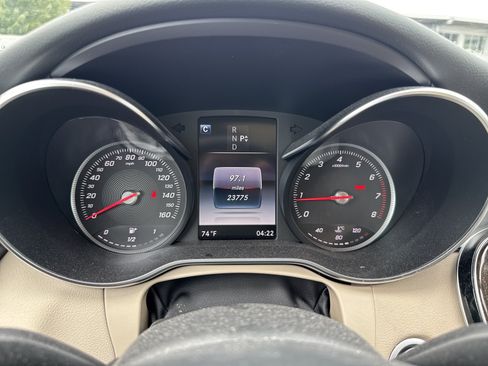 Used 2017 Mercedes-Benz C 300 4MATIC Sedan image 18
