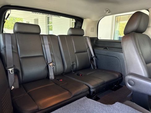 Used 2014 GMC Yukon Denali image 29