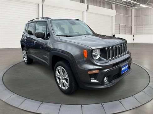 Used 2019 Jeep Renegade Latitude w/ Cold Weather Group AWD/4WD image 7
