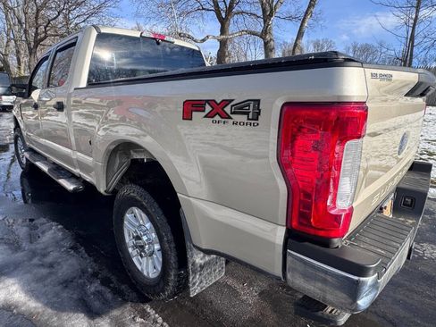 Used 2017 Ford F250 XLT w/ FX4 Off-Road Package image 7