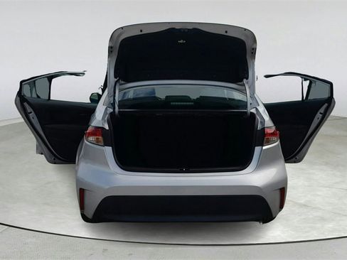 Used 2023 Toyota Corolla LE image 12