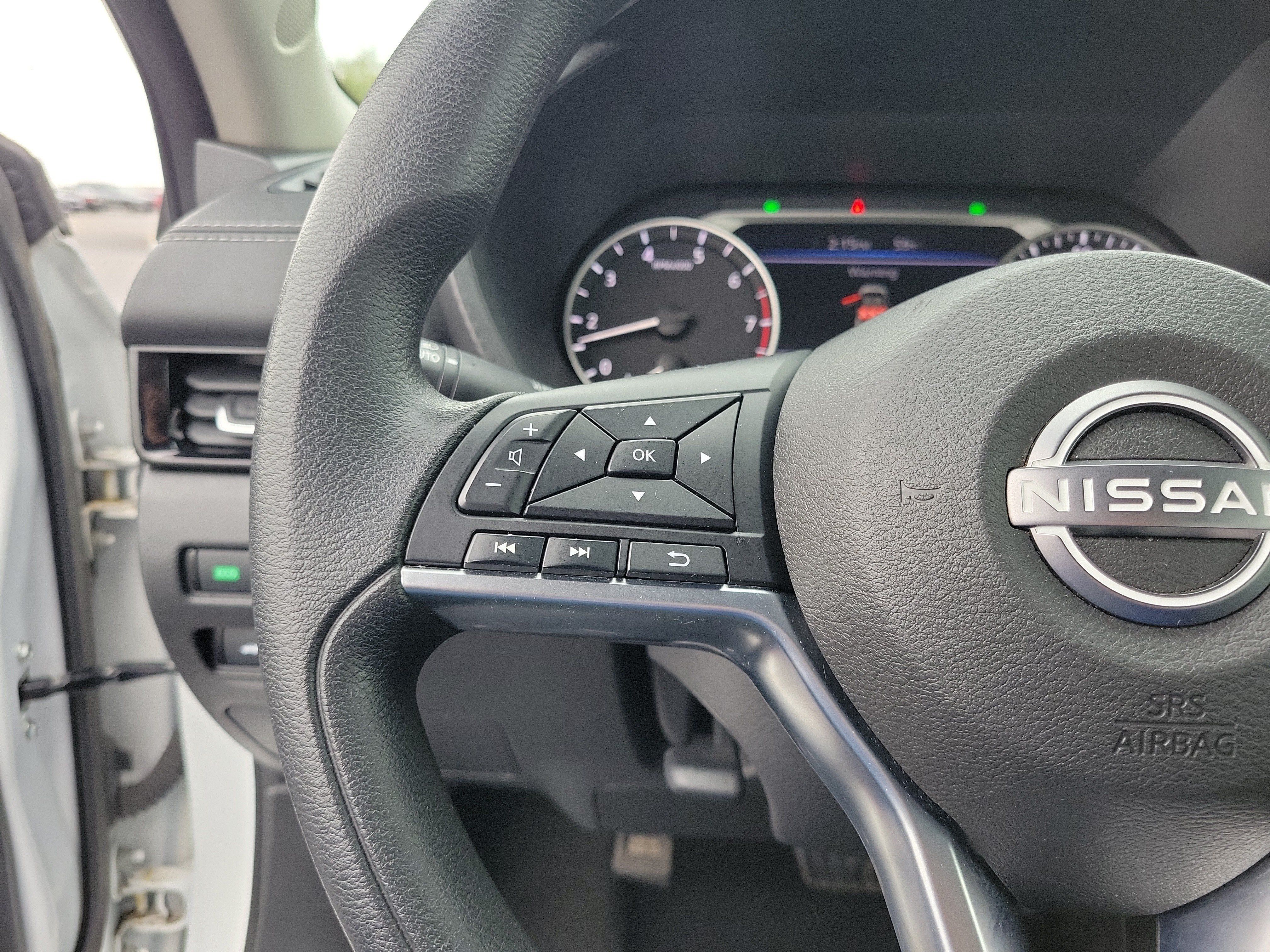 Certified 2025 Nissan Sentra SV FWD image 22