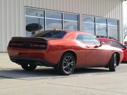 Used 2021 Dodge Challenger SXT w/ Driver Convenience Group image 3
