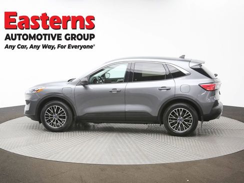 Used 2022 Ford Escape SE w/ Cold Weather Package image 58