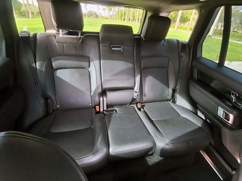 Used 2018 Land Rover Range Rover Supercharged AWD/4WD image 11