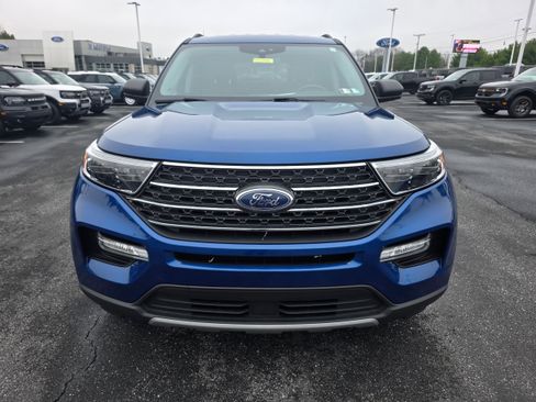 Certified 2022 Ford Explorer XLT w/ Equipment Group 202A AWD/4WD image 8
