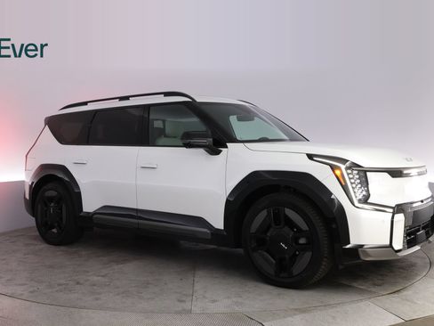 Used 2024 Kia EV9 GT-Line AWD/4WD image 14