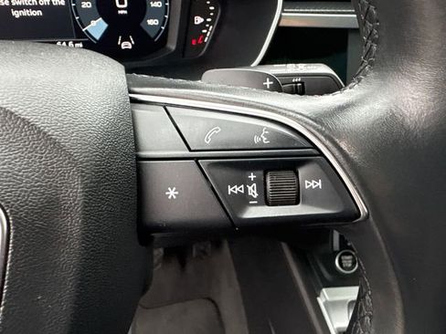 Used 2024 Audi Q3 2.0T Premium image 24