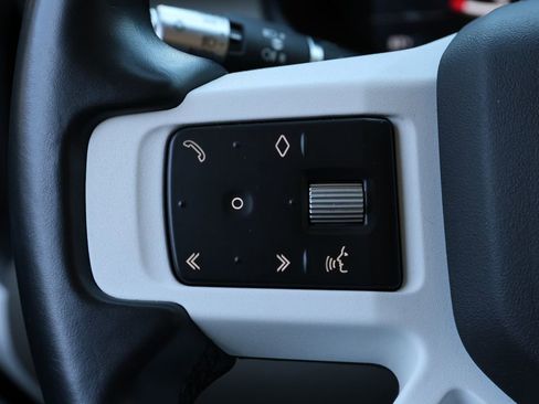 Used 2022 Land Rover Defender 110 SE AWD/4WD image 22