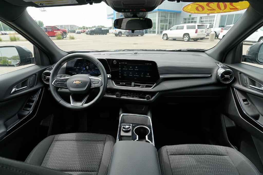 Used 2026 Chevrolet Equinox LT AWD/4WD image 29