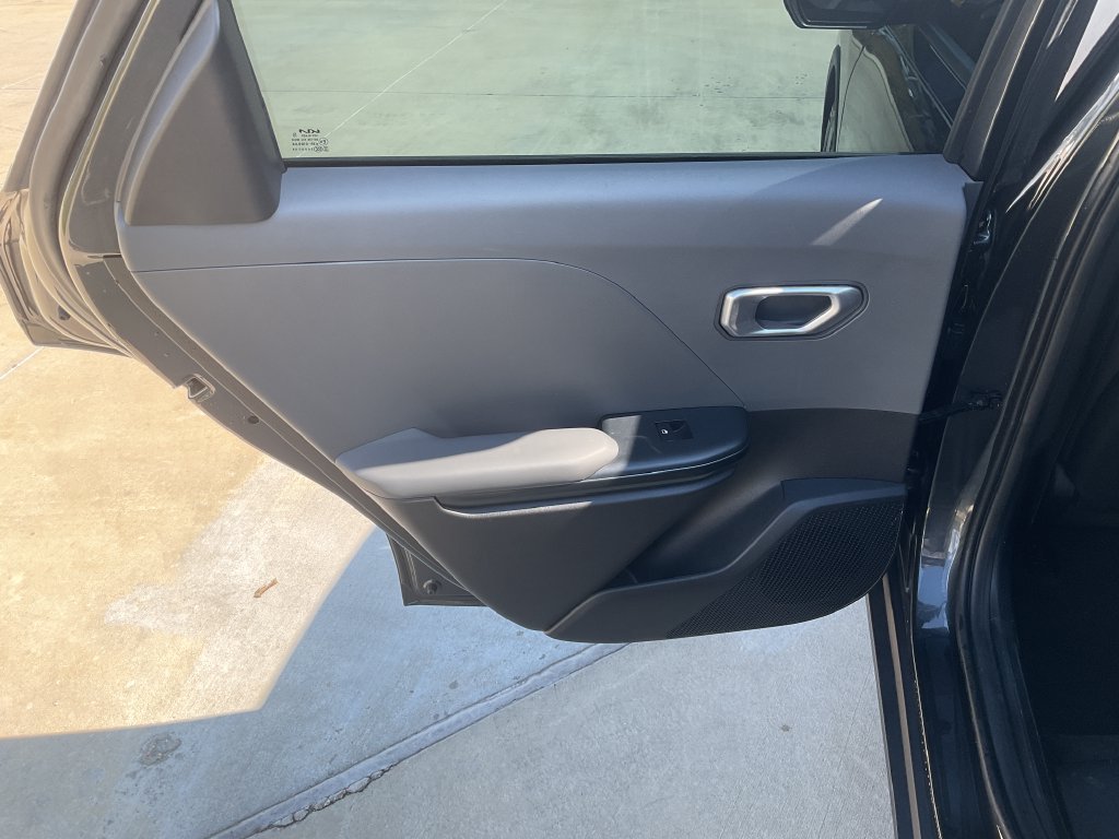 Used 2025 Kia K4 FWD image 10