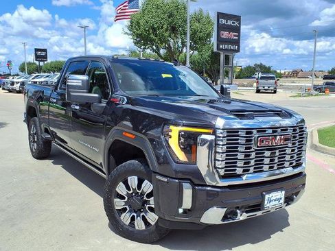 Used 2024 GMC Sierra 3500 Denali w/ Denali Reserve Package AWD/4WD image 1