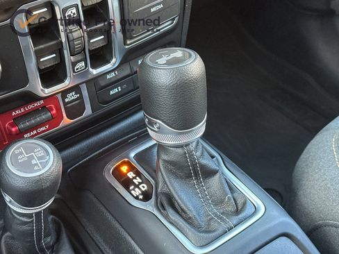 Certified 2025 Jeep Wrangler Unlimited Sport S 4xe AWD/4WD image 22