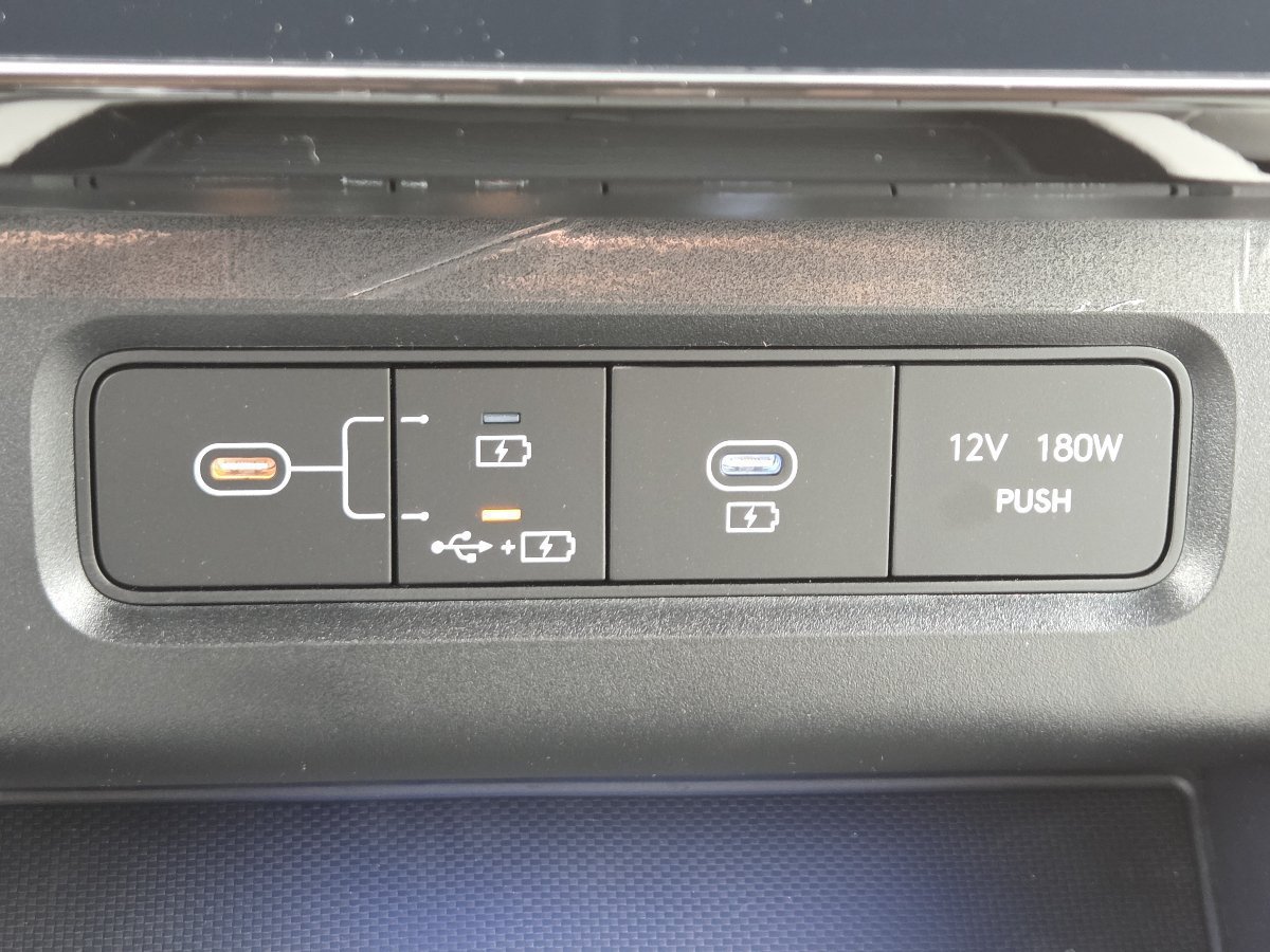 New 2026 Hyundai Tucson Limited AWD/4WD image 13