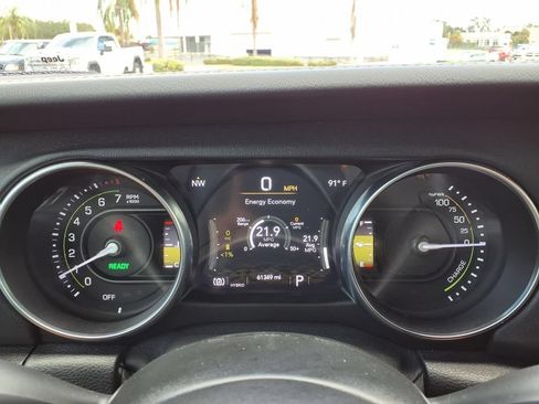 Used 2021 Jeep Wrangler Unlimited Sahara AWD/4WD image 35