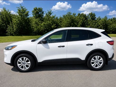 Used 2022 Ford Escape S AWD/4WD image 7
