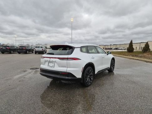 Used 2025 Toyota Crown Signia w/ Advanced Technology Package image 5