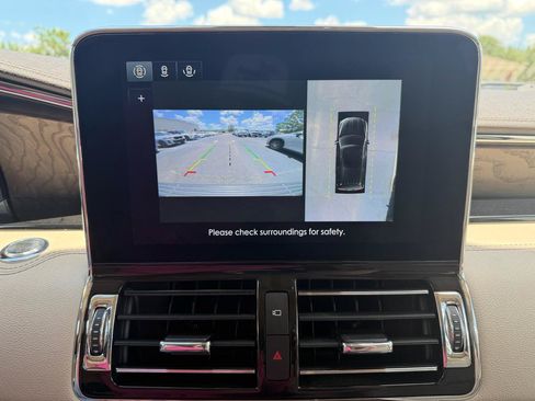 Used 2021 Lincoln Navigator Reserve w/ Luxury Package AWD/4WD image 34