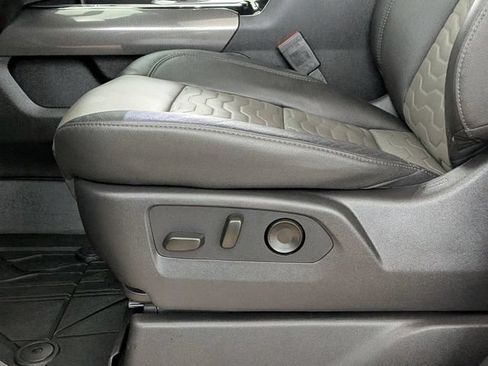 Used 2026 Chevrolet Silverado 2500 ZR2 AWD/4WD image 15