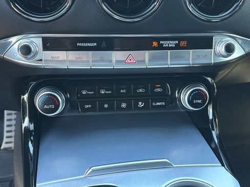 Used 2022 Kia Stinger GT2 image 29