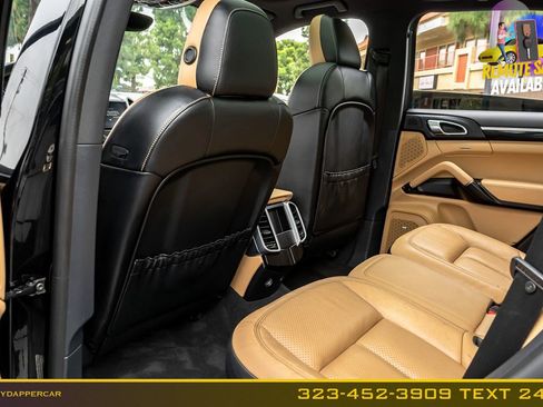 Used 2018 Porsche Cayenne Platinum Edition w/ Premium Package AWD/4WD image 14