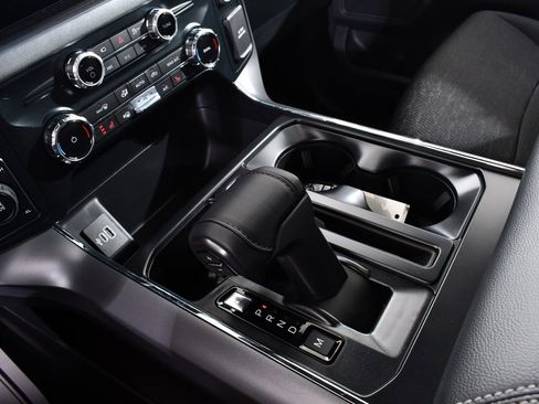 New 2025 Ford F150 XLT w/ Equipment Group 302A MID image 32