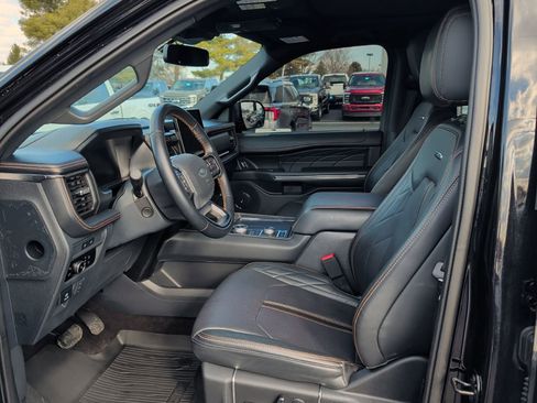 Used 2023 Ford Expedition Platinum AWD/4WD image 12