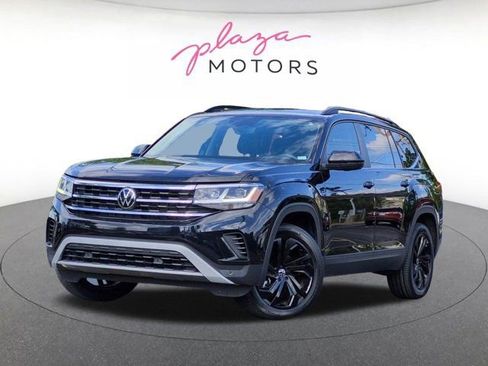 Used 2023 Volkswagen Atlas SE w/ Panoramic Sunroof Package FWD image 1