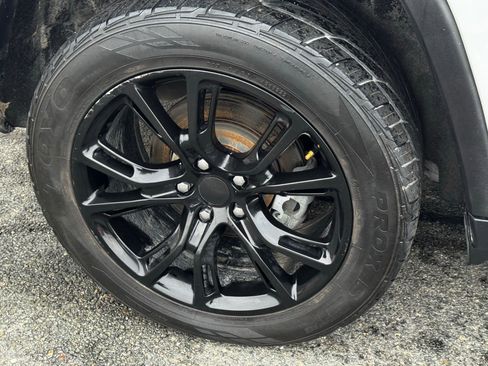 Used 2022 Jeep Grand Cherokee Limited w/ Protech Group image 9