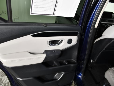 Certified 2023 Honda Pilot EX-L image 46