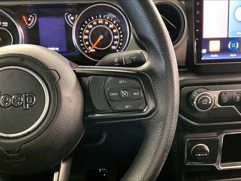 Used 2020 Jeep Gladiator Sport w/ Trailer Tow Package image 18