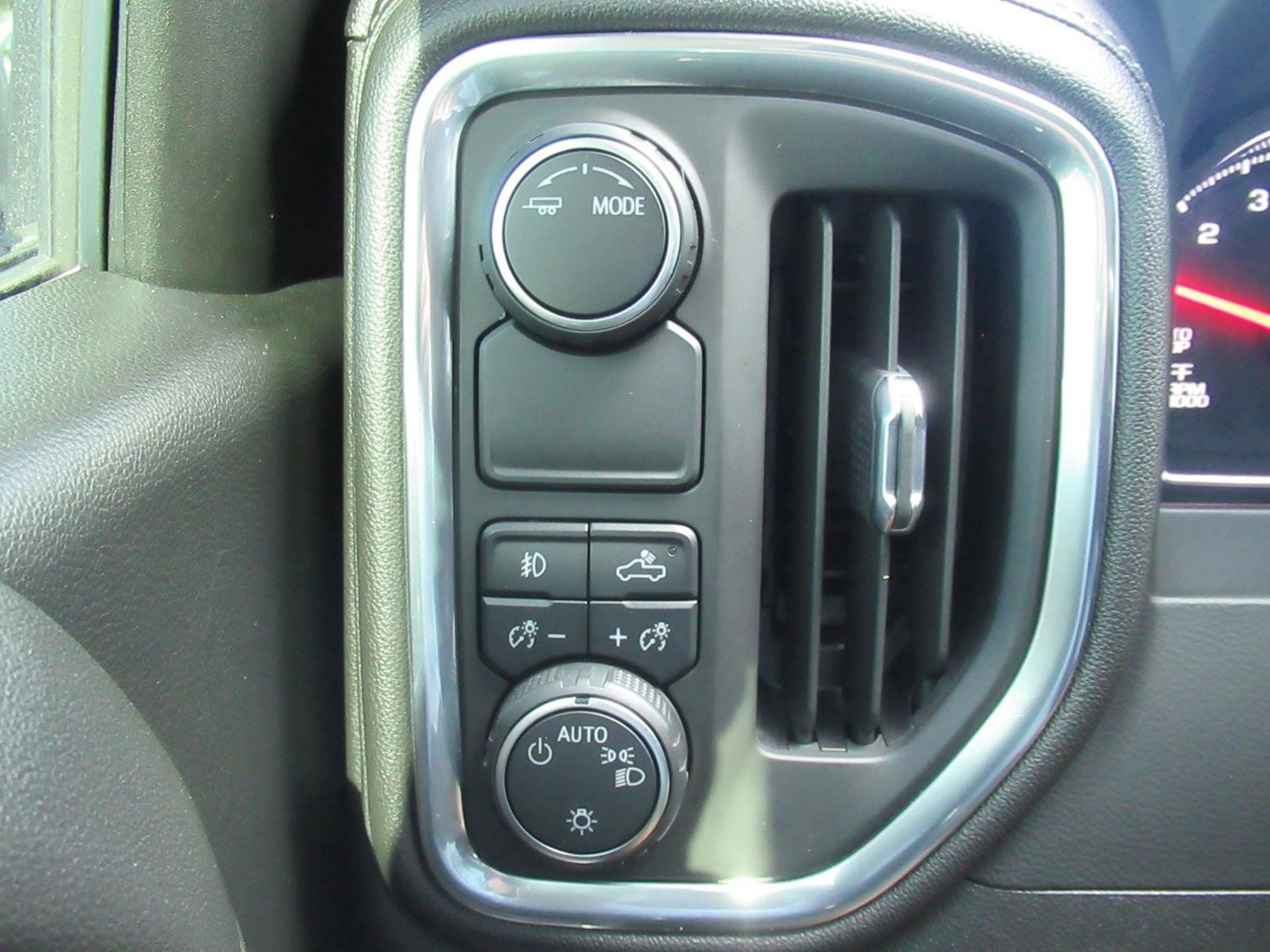 Used 2021 Chevrolet Silverado 1500 RST RWD image 24