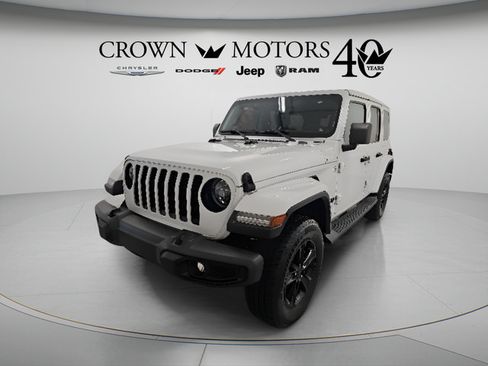Used 2020 Jeep Wrangler Unlimited Sahara AWD/4WD image 3