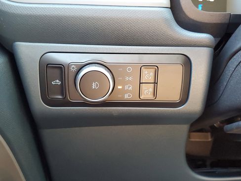 Used 2025 Ford Maverick Lobo image 27