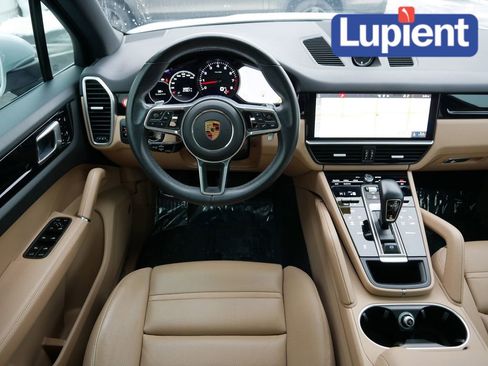 Used 2021 Porsche Cayenne Base image 16