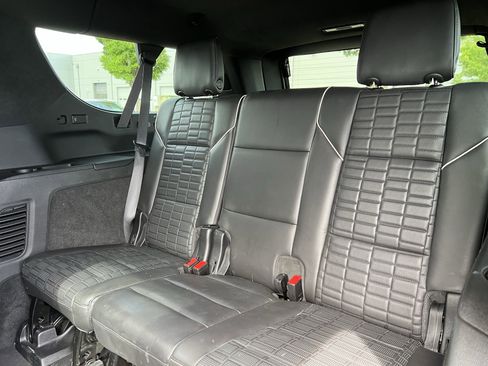 Used 2021 Cadillac Escalade ESV Sport Platinum w/ Heavy-Duty Trailer Package image 34