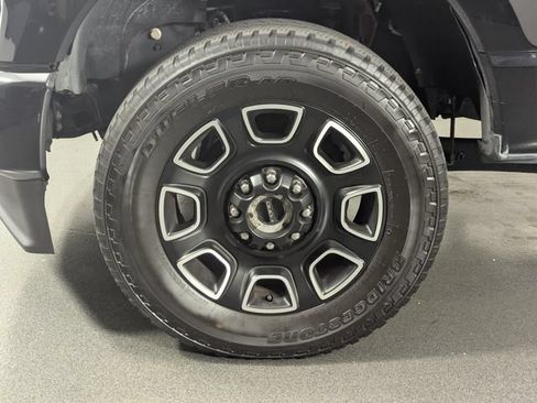 Used 2023 Ford F350 Platinum AWD/4WD image 11