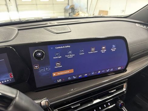 Used 2026 Chevrolet Traverse High Country w/ LPO, Floor Liner Package AWD/4WD image 32