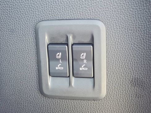 Used 2024 Lexus GX 550 w/ Accessory Package (Z1) AWD/4WD image 13