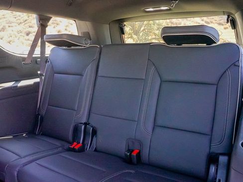 New 2026 GMC Yukon XL Elevation w/ Elevation Premium Package AWD/4WD image 12