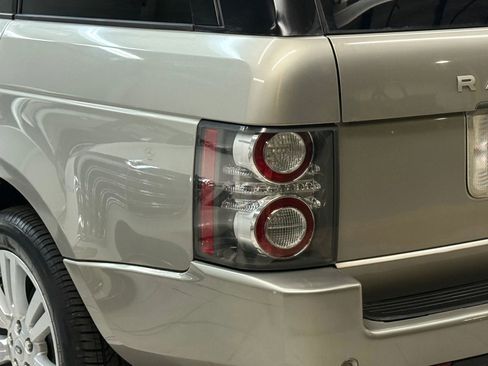 Used 2011 Land Rover Range Rover HSE LUX image 12