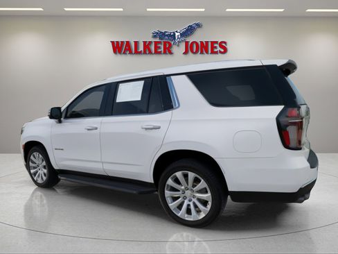 Used 2021 Chevrolet Tahoe Premier w/ Premium Package image 4