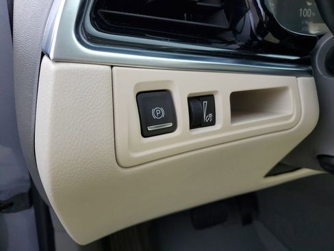 Certified 2024 Cadillac XT6 Premium Luxury w/ LPO, Floor Liner Package image 11