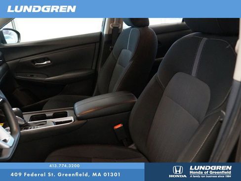 Used 2024 Nissan Sentra SV FWD image 13